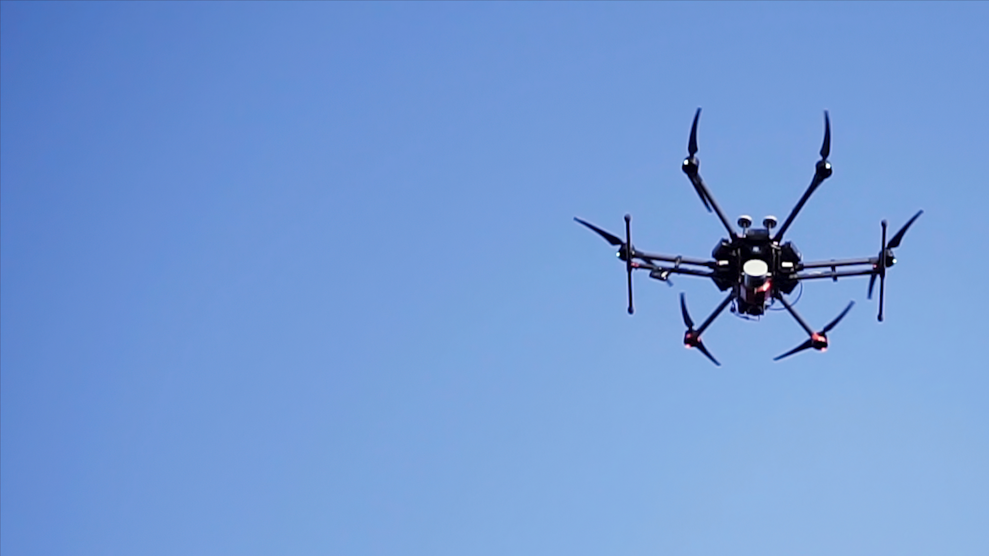 Dron en vuelo